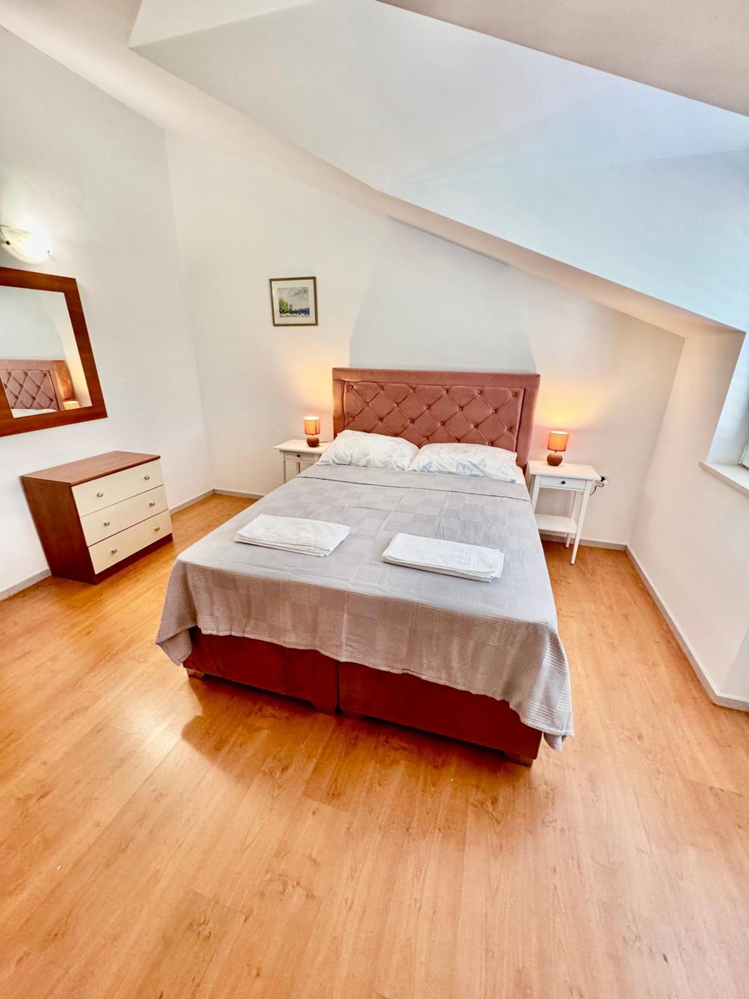 Apartments Dani Makarska Exteriör bild